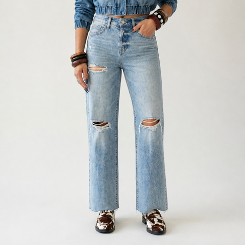 Daring Distressed Straight Leg Jeans