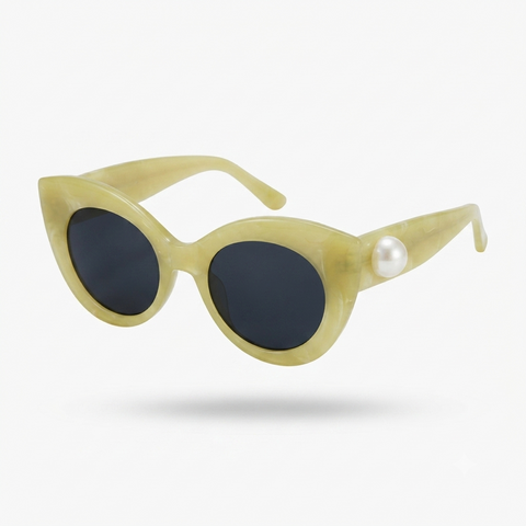 Bold Oversized Cat Eye Sunglasses