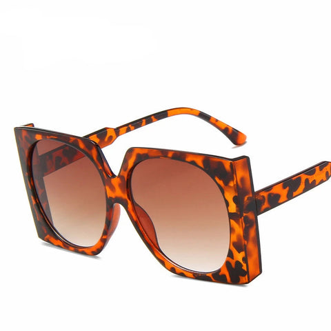 Daring Oversized Plastic Sunglasses