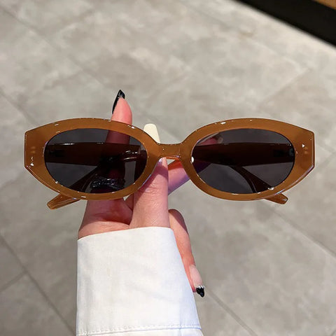 Confident Vintage Oval Sunglasses