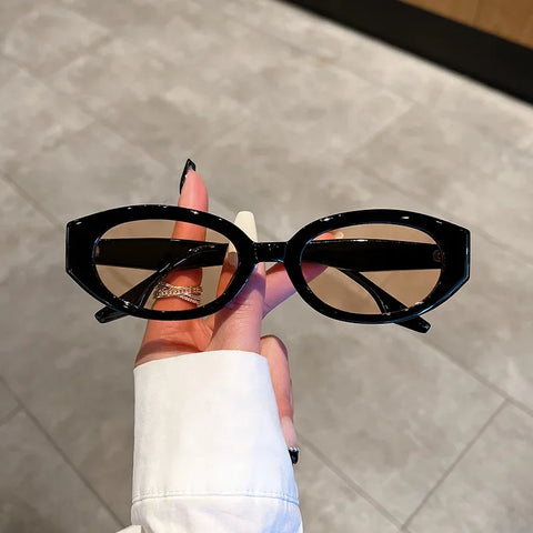 Confident Vintage Oval Sunglasses