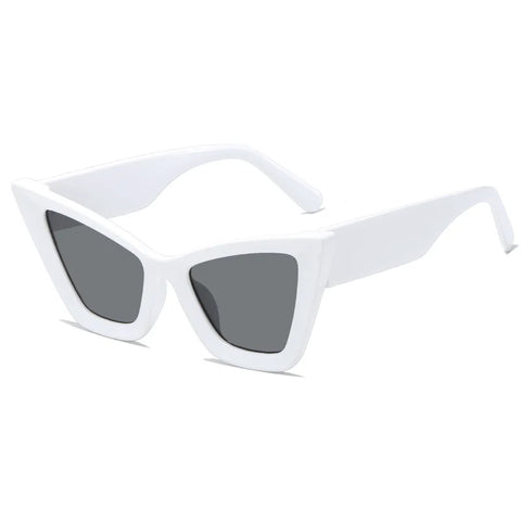 Daring Oversized Cat Eye Sunglasses