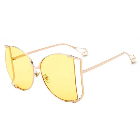 Confident Gold Oversized Sunglasses