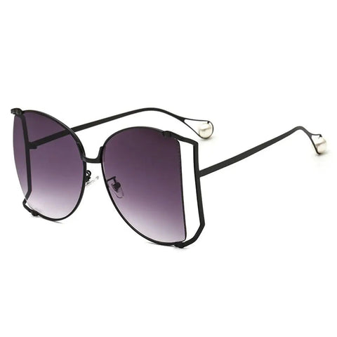 Confident Gold Oversized Sunglasses