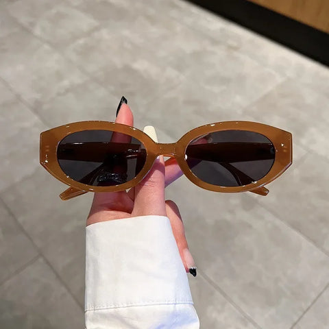 Confident Vintage Oval Sunglasses