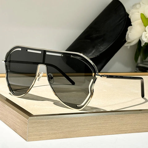 Daring Alloy Oversized Sunglasses