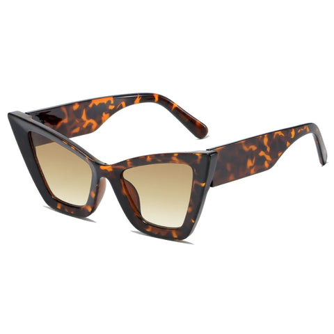Daring Oversized Cat Eye Sunglasses