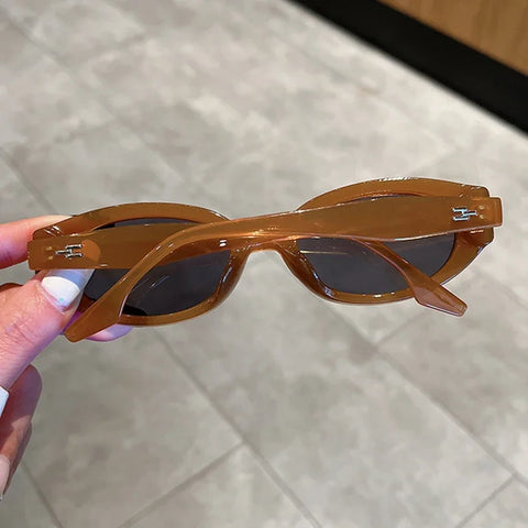 Confident Vintage Oval Sunglasses