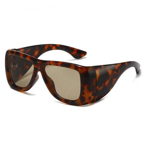 Daring Oversized Gradient Sunglasses